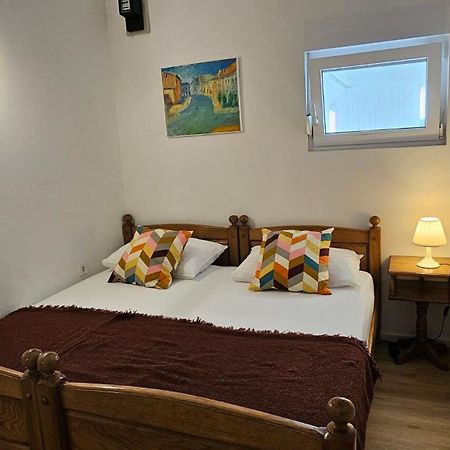 Apartmani Ela Prvic Luka Luaran gambar