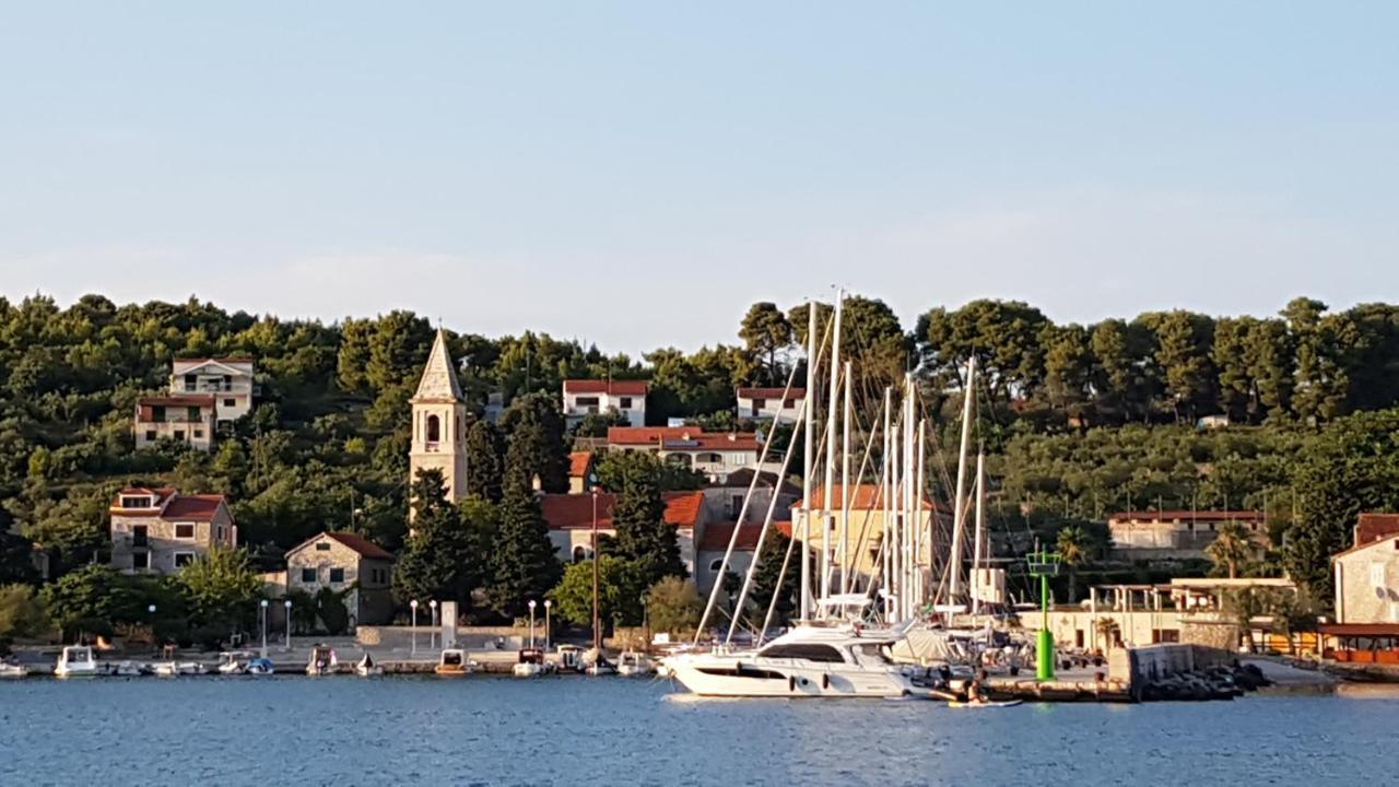 Apartmani Ela Prvic Luka Luaran gambar