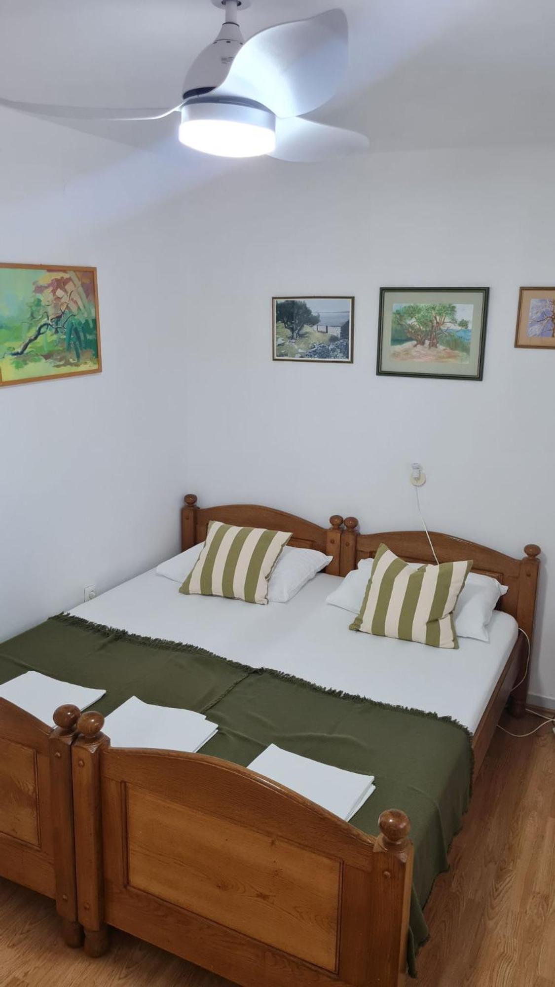 Apartmani Ela Prvic Luka Luaran gambar