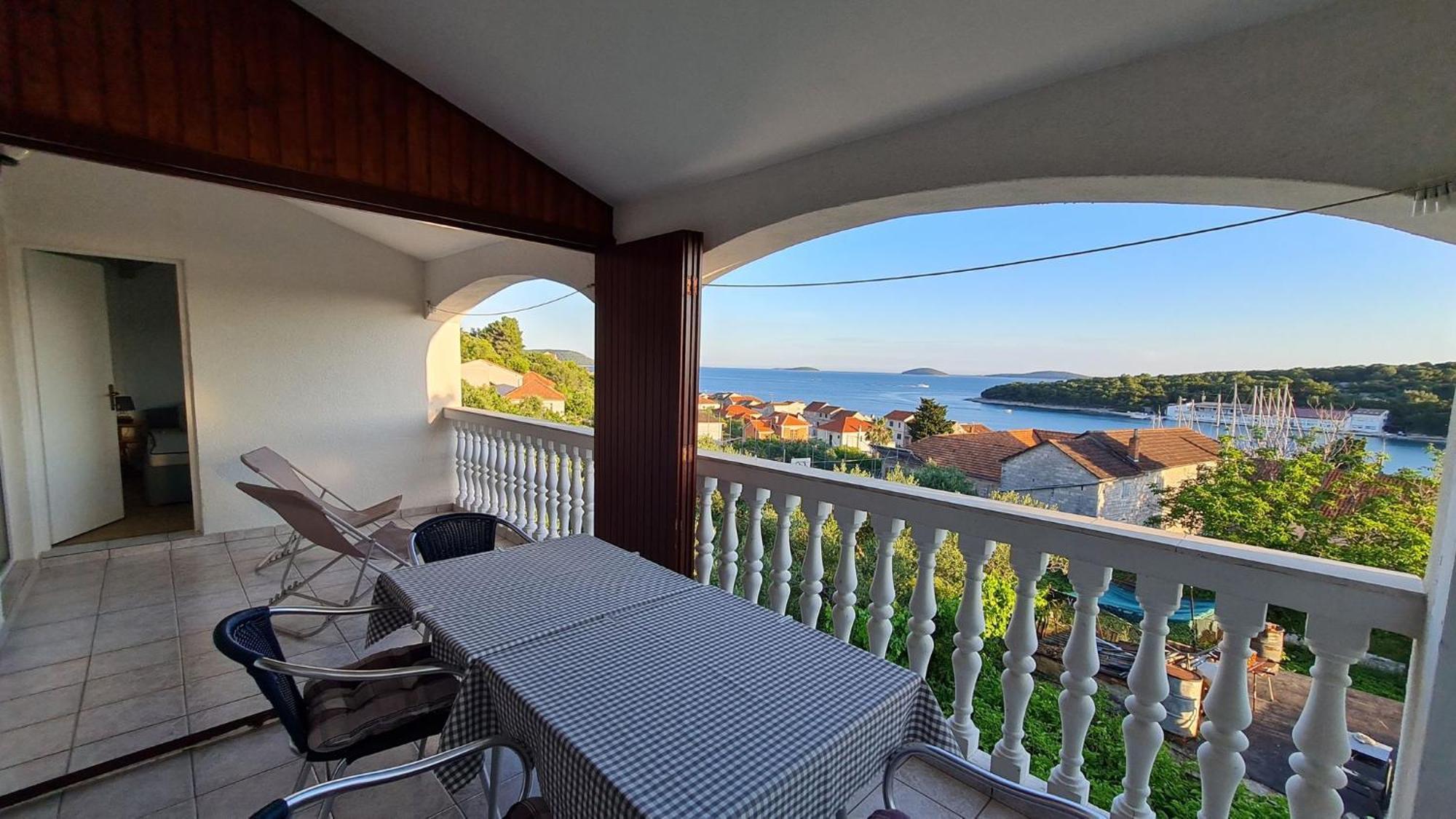 Apartmani Ela Prvic Luka Luaran gambar