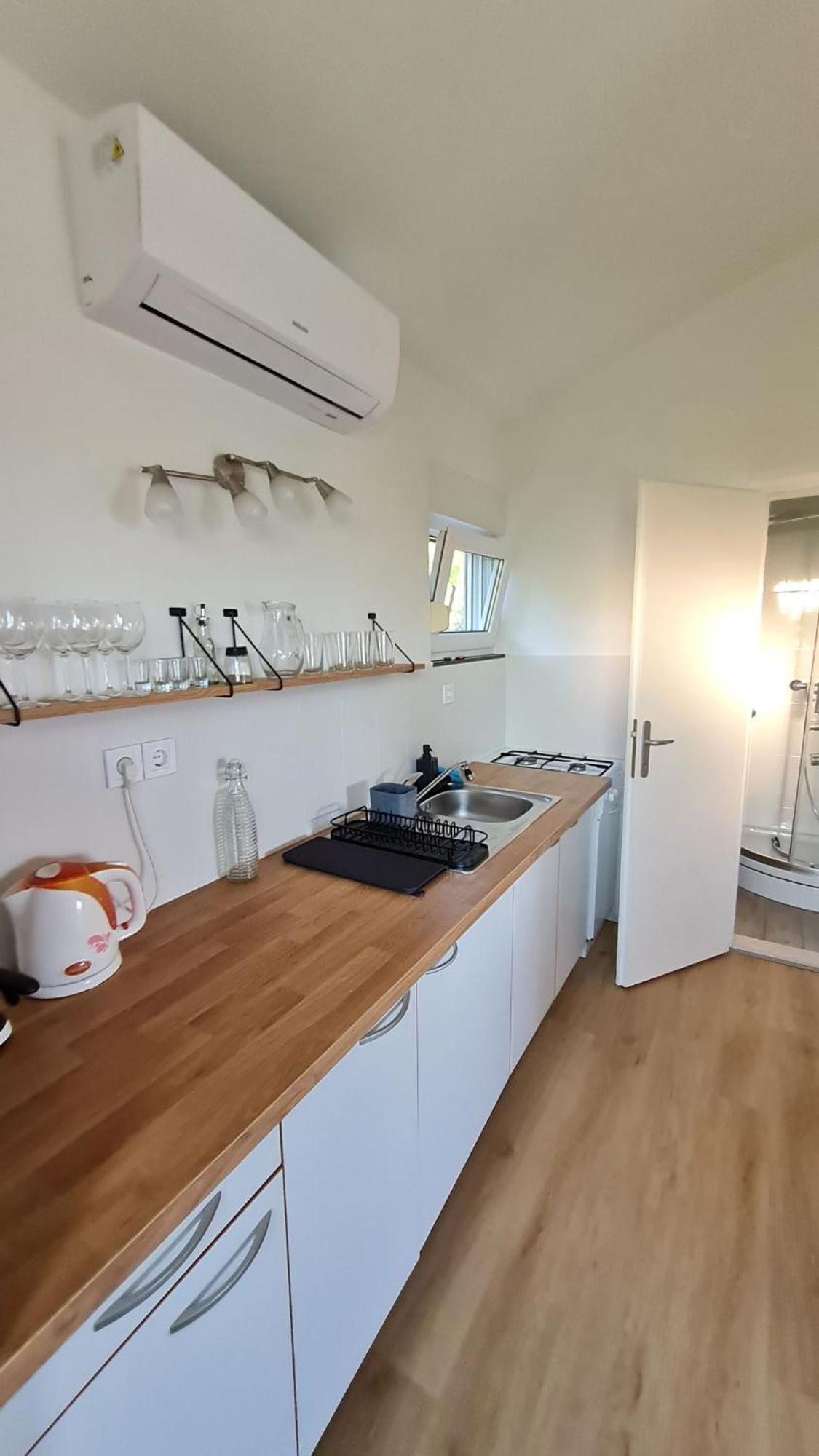 Apartmani Ela Prvic Luka Luaran gambar