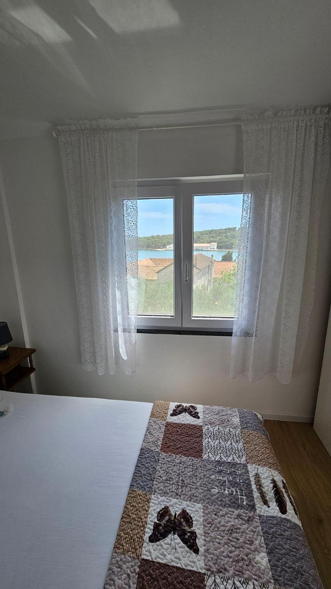 Apartmani Ela Prvic Luka Luaran gambar